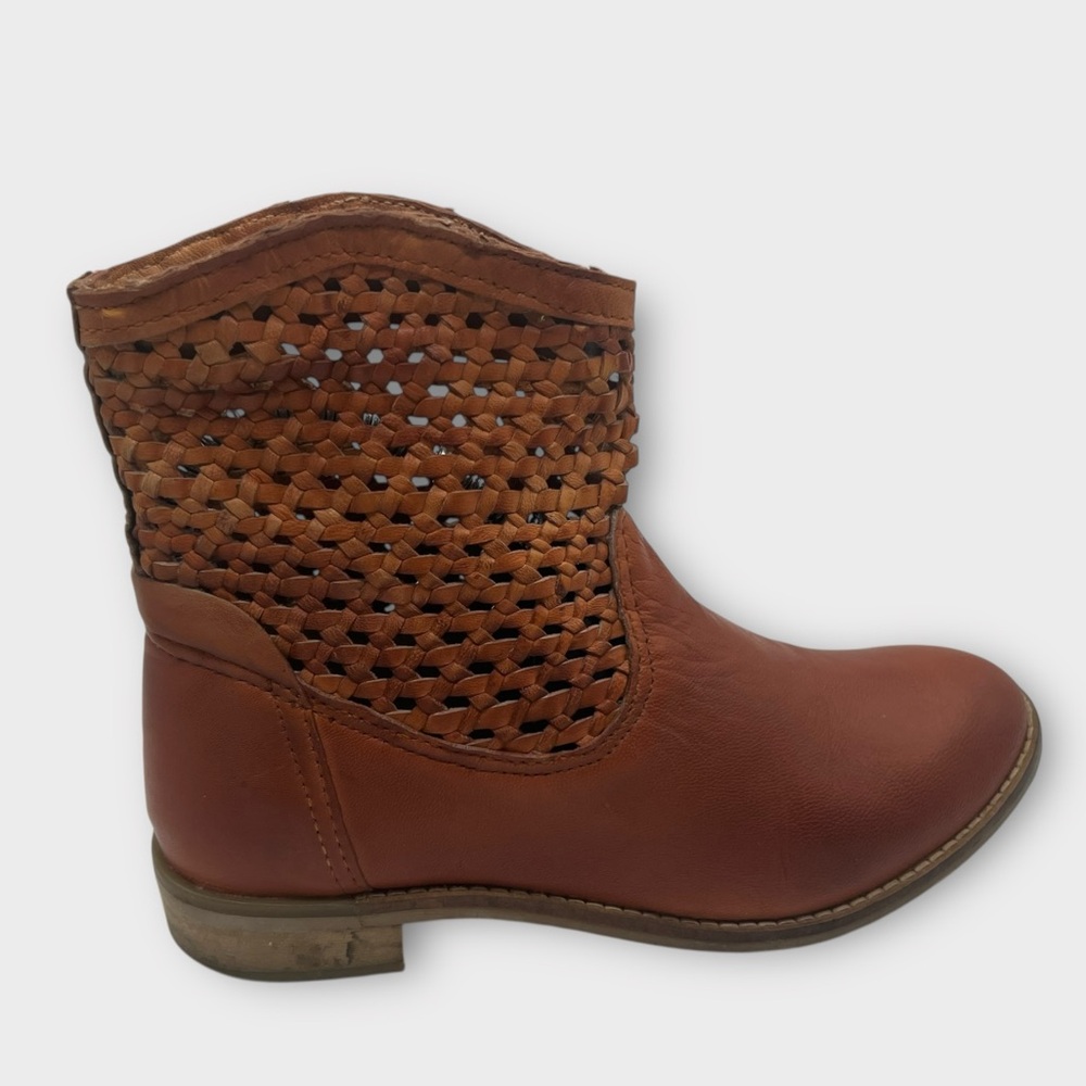 Anthropologie Woven Trail Booties Seychelles Shoes‎ Leather Ankle Boots Size 7